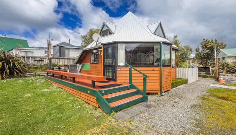 17A and 17 Ti Kouka Place, Ohakune
