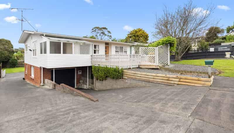 12 Boys Place, Pakuranga Heights