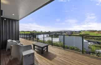 15 Maataitai Road, Raglan