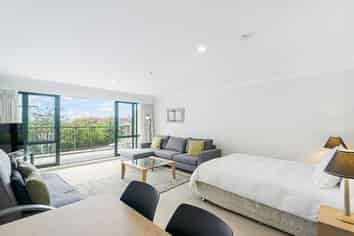 1E/118 Gladstone Road , Parnell
