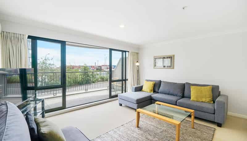 1E/118 Gladstone Road , Parnell