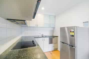 1E/118 Gladstone Road , Parnell