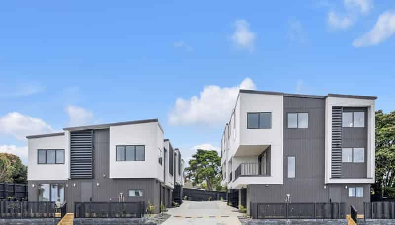 6/24 Great South Road, Manurewa