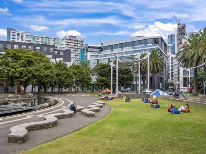 Premium green-rated office