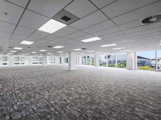 Premium green-rated office