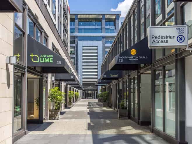 Premium green-rated office