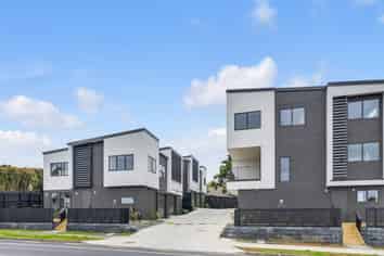 24E Great South Road, Manurewa