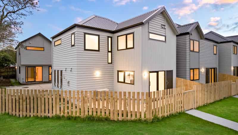 60A Fitzherbert Avenue, West Harbour