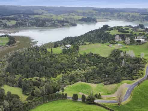 139 Paparoa Road, Whakatane