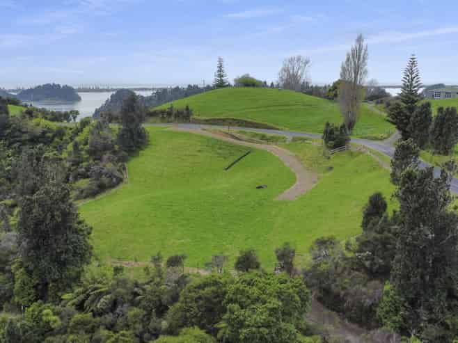 139 Paparoa Road, Whakatane