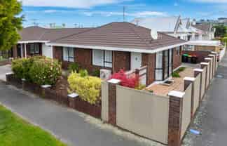 13A Young Street, Saint Kilda