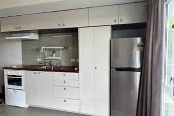 2j/3 Keystone Avenue, Mount Roskill