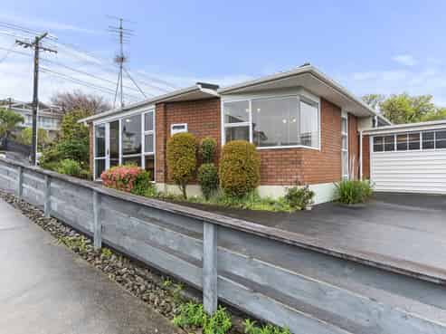 8 Burns Street, Westown