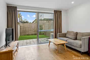 15 Helen Jenepher Lane, Mount Wellington