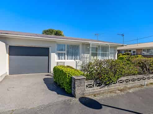 1A Quinns Road, Shirley