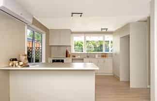 8 Massey Road, Mangapapa