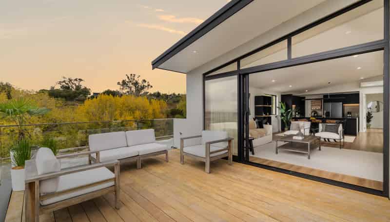 87 Oak Road, Poraiti