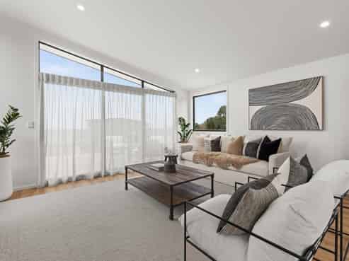 87 Oak Road, Poraiti