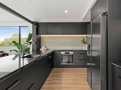 87 Oak Road, Poraiti