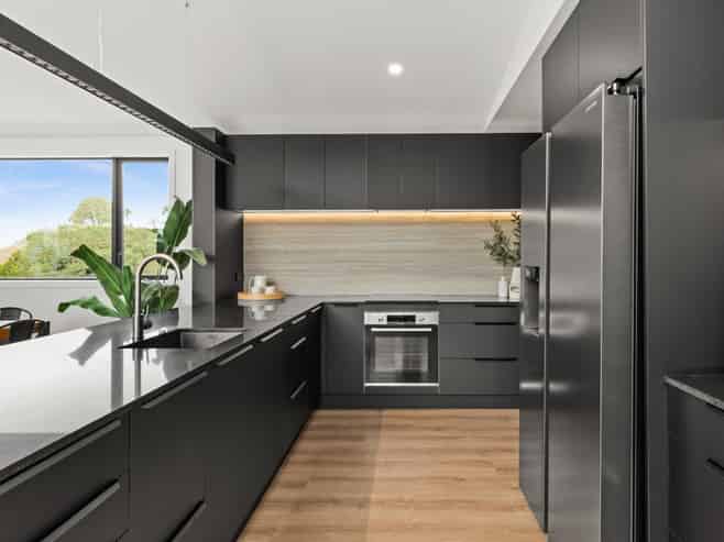 87 Oak Road, Poraiti