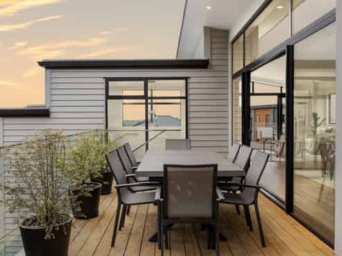 87 Oak Road, Poraiti