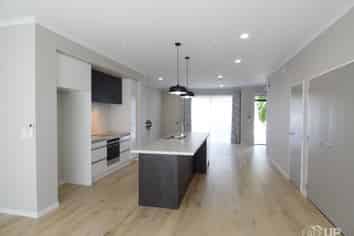 213 Hobsonville Point Road, Hobsonville