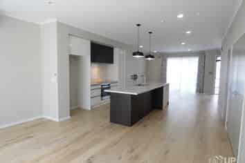 213 Hobsonville Point Road, Hobsonville