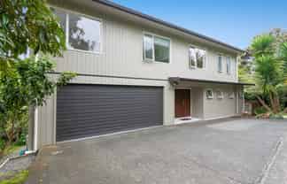 15 Springwater Vale, Unsworth Heights
