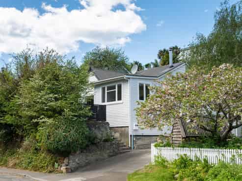 33 Coote Road, Bluff Hill