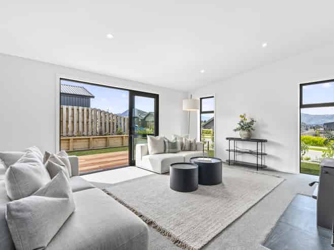13 Armidale Crescent, Wanaka