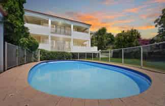 70 Queens Road, Stepneyville