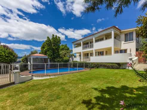 70 Queens Road, Stepneyville