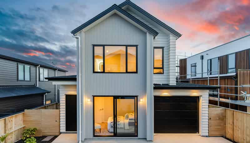7 Makumaku Place, Long Bay