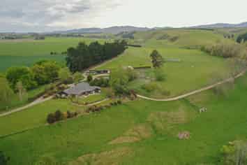 1201 Pareora River Road, Maungati