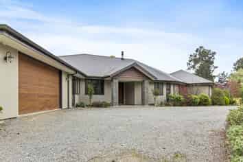 1201 Pareora River Road, Maungati