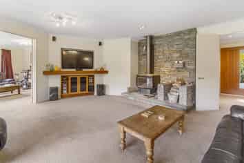 1201 Pareora River Road, Maungati