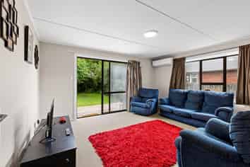 42 Attlee Crescent, Bryndwr