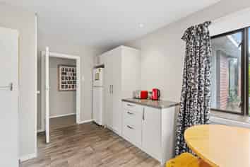 42 Attlee Crescent, Bryndwr