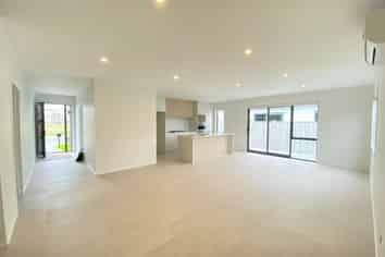 100 Pepene Avenue, Takanini