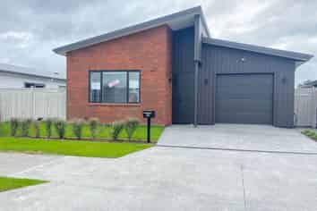 100 Pepene Avenue, Takanini