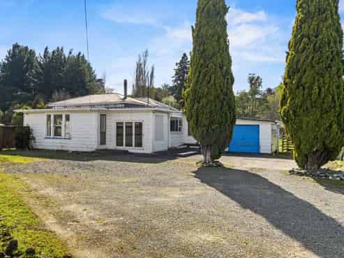 28 Bruce Street, Hunterville