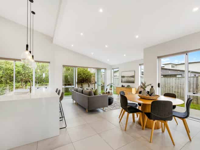 12 Flaxfield Lane, Beachlands