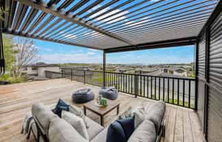 12 Flaxfield Lane, Beachlands