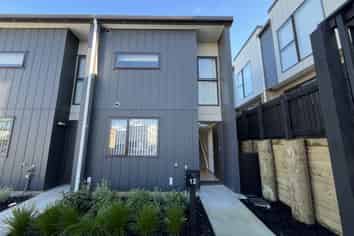 12 Tukari Lane, Mangere Bridge