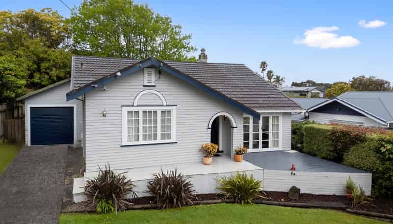 11 Grande Avenue, Mount Albert