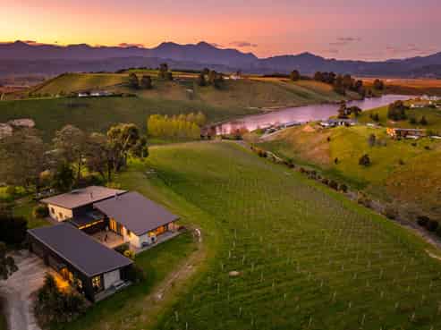 342 Delta Lake Heights, Renwick