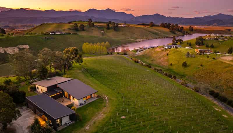 342 Delta Lake Heights, Renwick