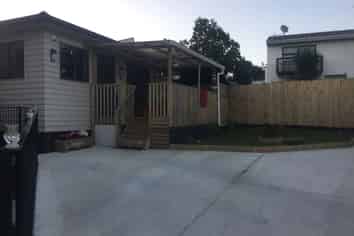 29 Charntay Avenue, Clover Park