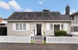 1A Lancing Road, Sandringham
