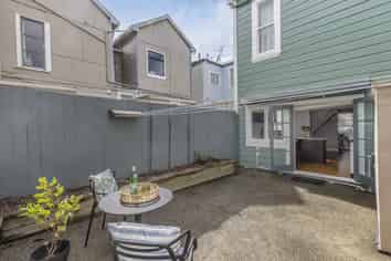 2 Porritt Avenue, Mount Victoria